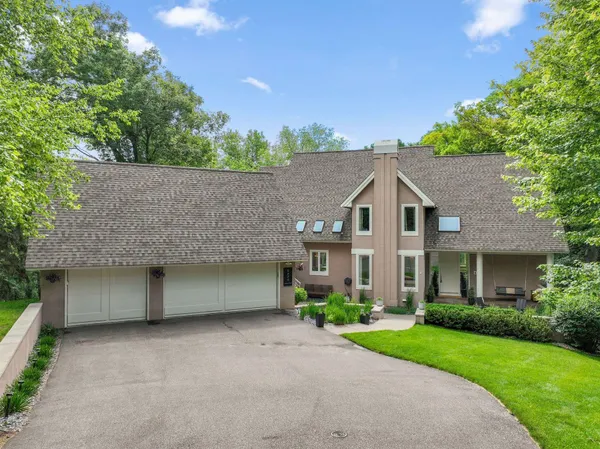 $1,100,000 | 5429 Vining Point Road, Minnetonka, MN 55345