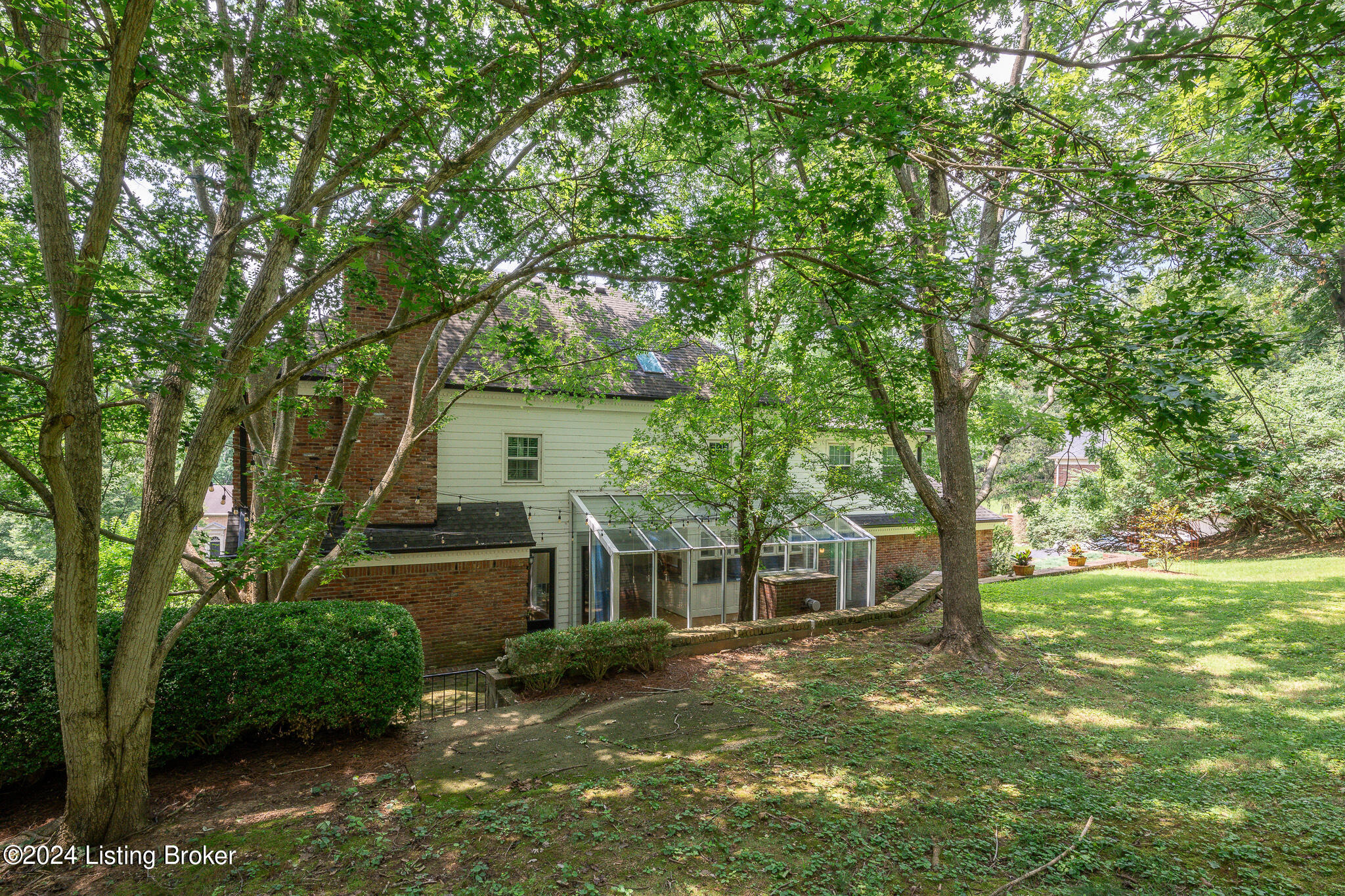 1513 Northwind Road Louisville, KY 40207 - Photo 35 of 37 Tiered Backyard