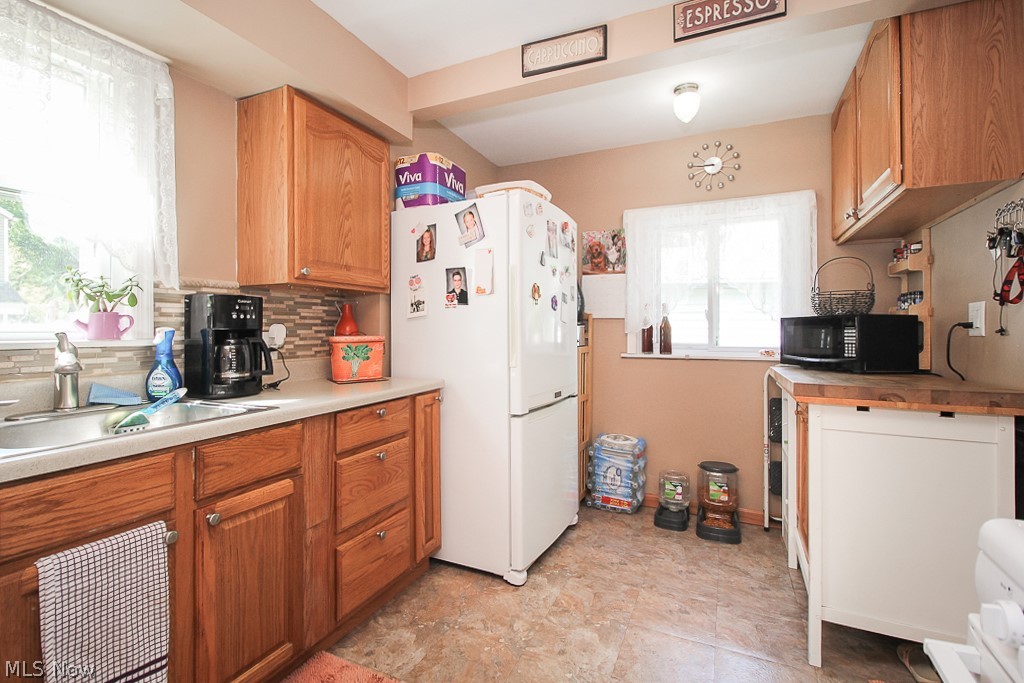 1062 West Riddle Avenue Ravenna, OH 44266 - Photo 7 of 24 Gallery Image 7