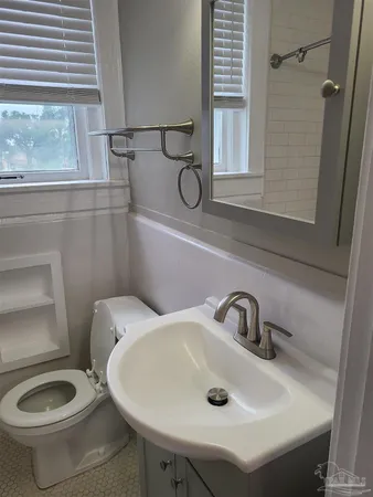 $1,995 | 504 North Spring Street, Unit A, Pensacola, FL 32501