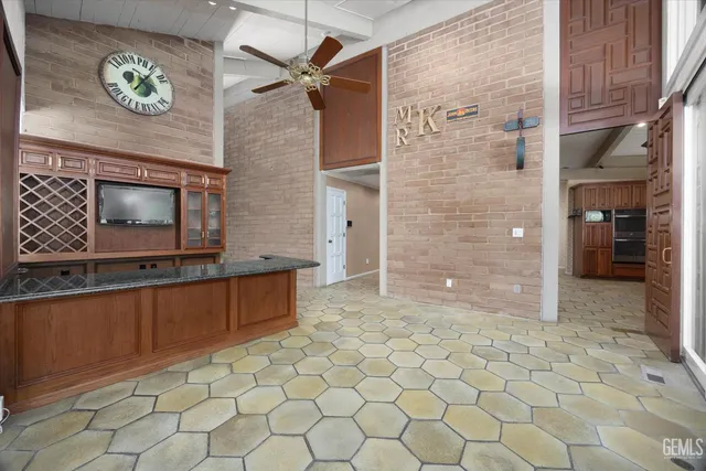 $1,750,000 | Undisclosed Address, Bakersfield, CA 93309