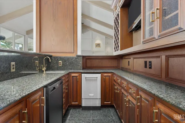 $1,750,000 | Undisclosed Address, Bakersfield, CA 93309