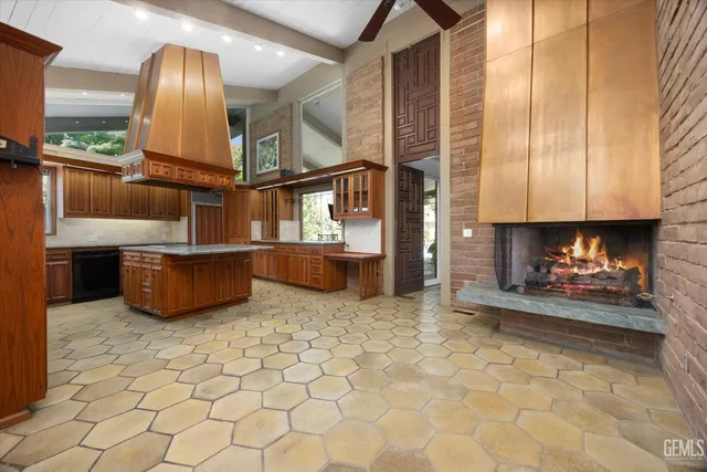 $1,750,000 | Undisclosed Address, Bakersfield, CA 93309