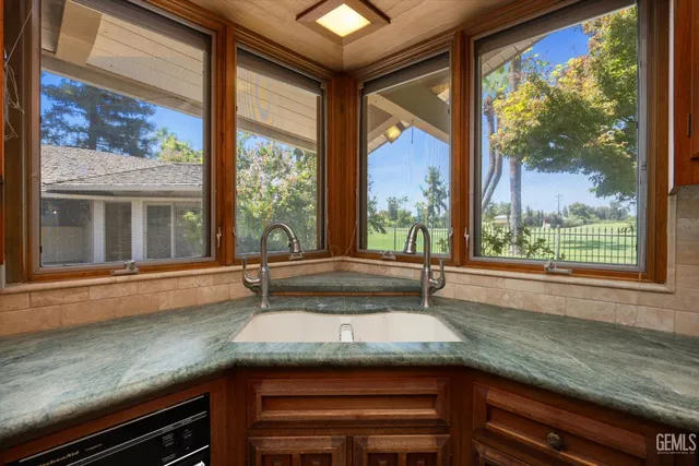 $1,750,000 | Undisclosed Address, Bakersfield, CA 93309