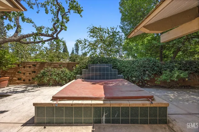 $1,750,000 | Undisclosed Address, Bakersfield, CA 93309