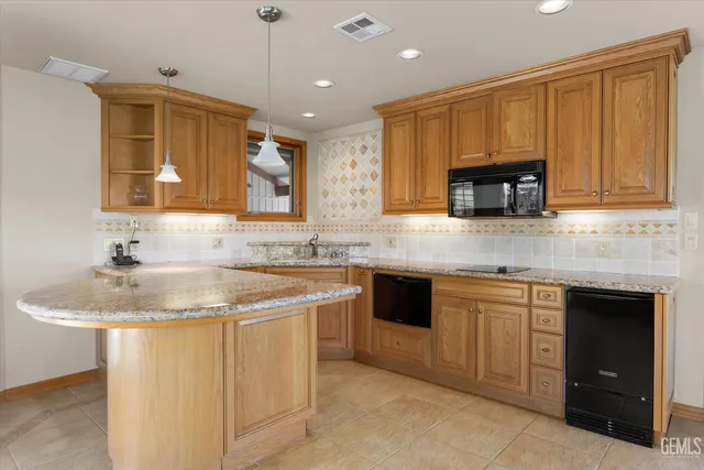 $1,750,000 | Undisclosed Address, Bakersfield, CA 93309