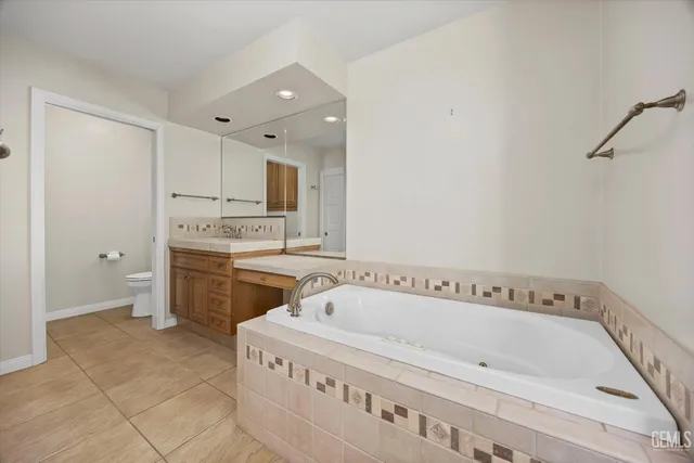 $1,750,000 | Undisclosed Address, Bakersfield, CA 93309