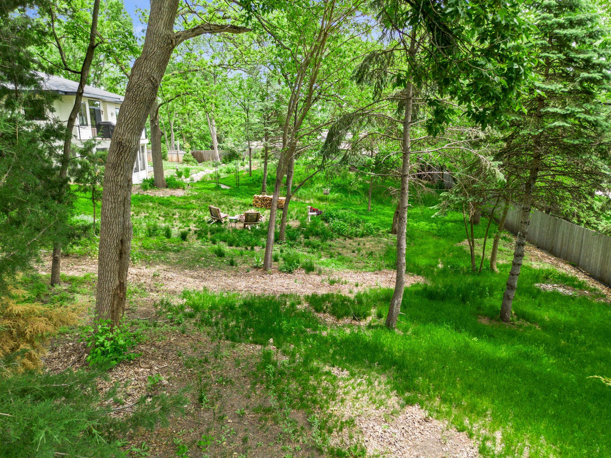 10821 Blossom Road Eden Prairie, MN 55347 - Photo 3 of 46