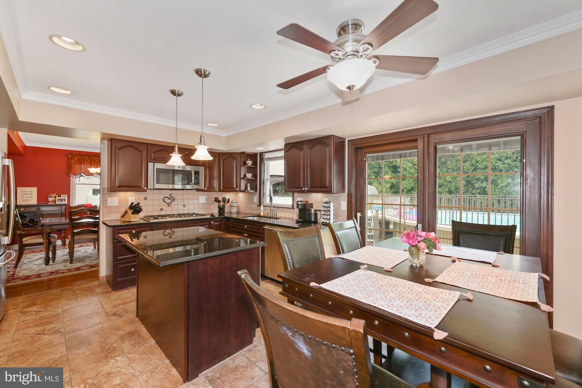 43 Manchester Road Sewell, NJ 08080 - Photo 11 of 33 Kitchen