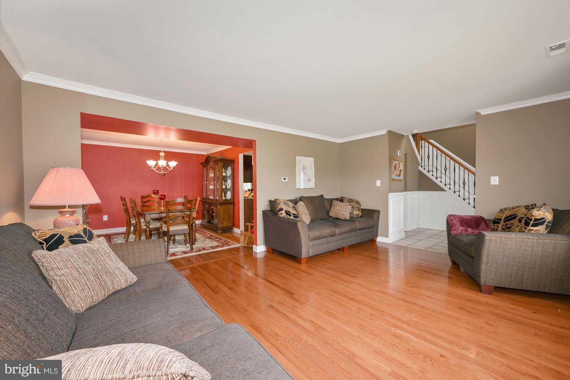 43 Manchester Road Sewell, NJ 08080 - Photo 6 of 33 Living room