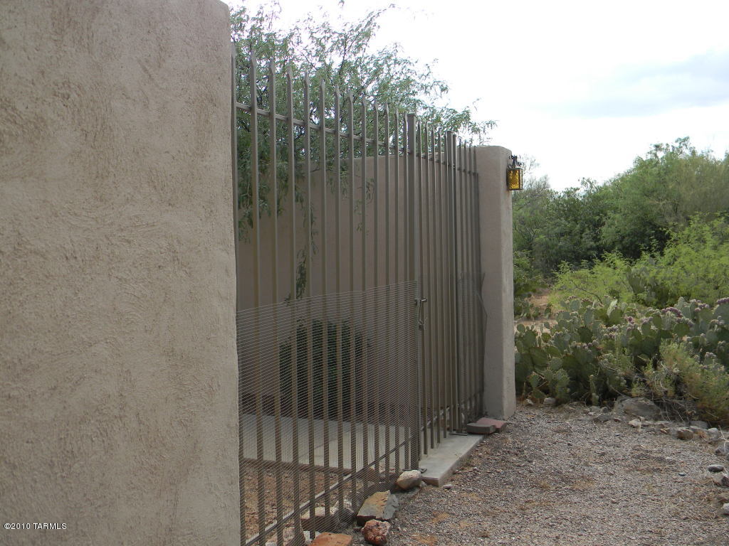 16042 West Ridgemoor Avenue Tucson, AZ 85736 - Photo 4 of 24