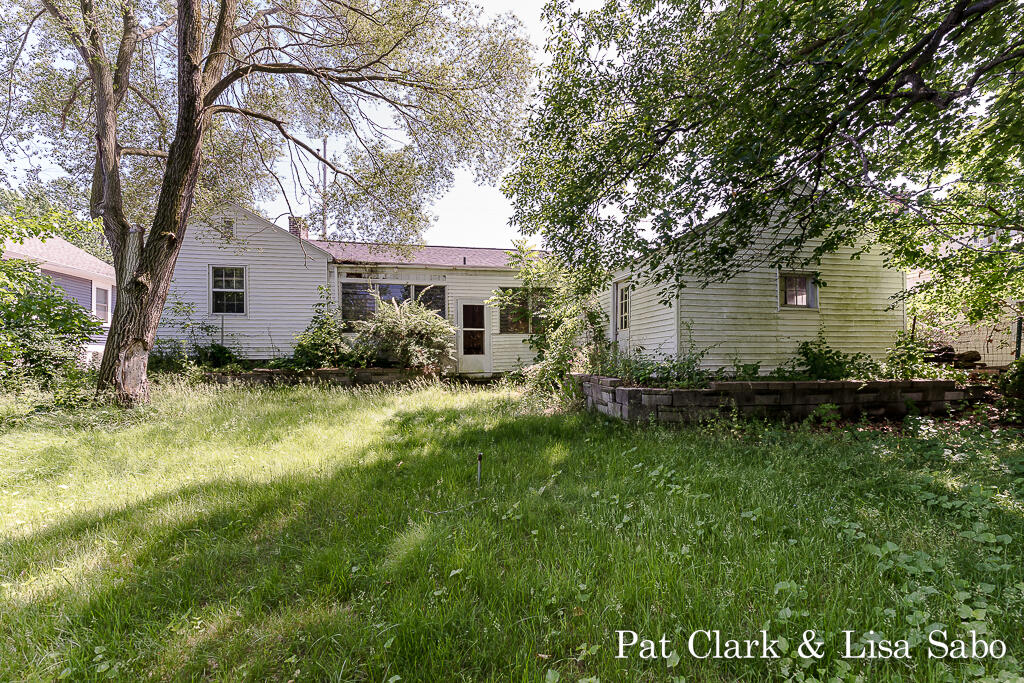 515 East Exchange Street Spring Lake, MI 49456 - Photo 26 of 27 515Exchange04Lores