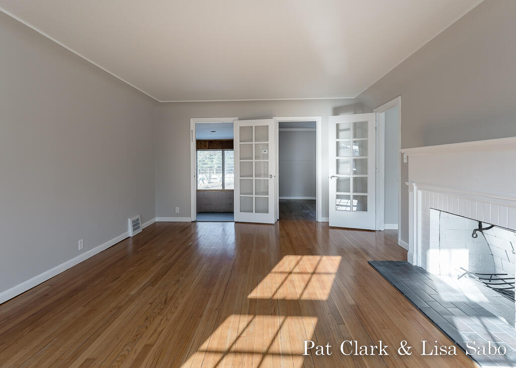 515 East Exchange Street Spring Lake, MI 49456 - Photo 8 of 27 515Exchangereshoot08Lores