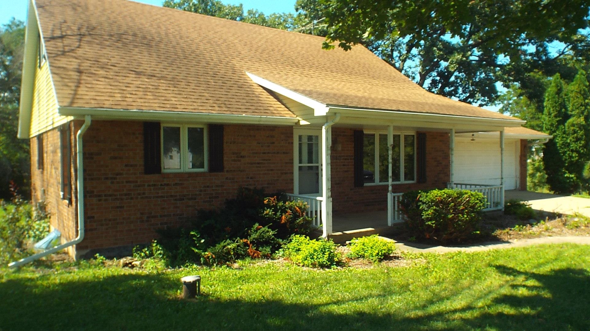 7540 Badger Road East Dubuque, IL 61025 - Photo 1 of 32 Gallery Image 1