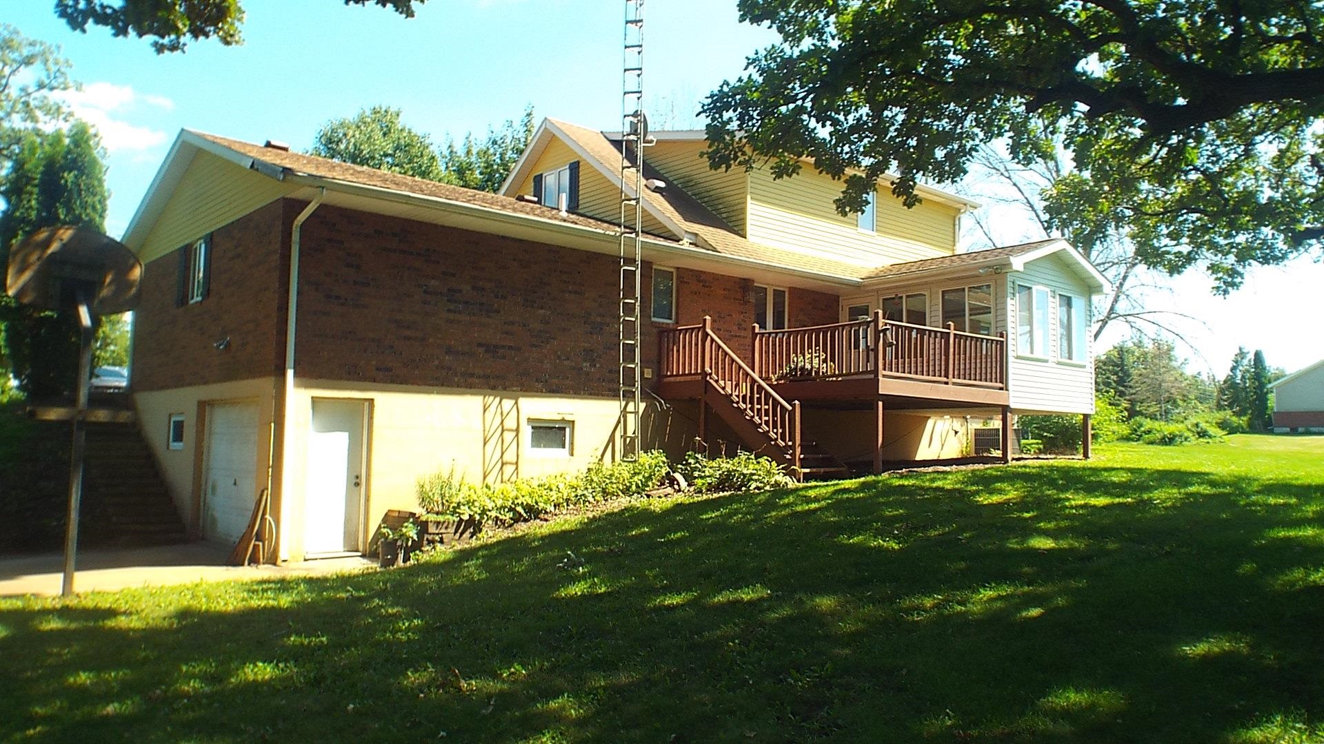 7540 Badger Road East Dubuque, IL 61025 - Photo 23 of 32 Gallery Image 23