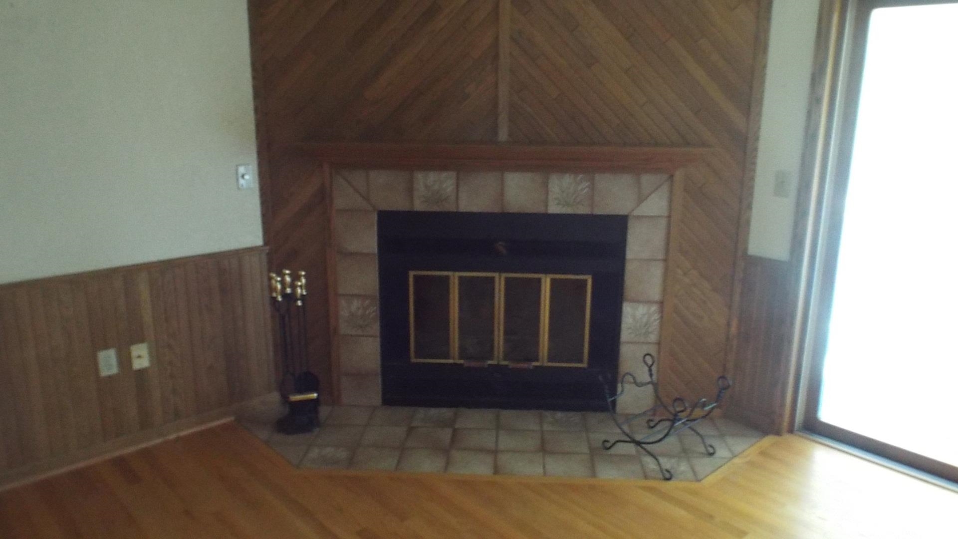 7540 Badger Road East Dubuque, IL 61025 - Photo 3 of 32 Gallery Image 3