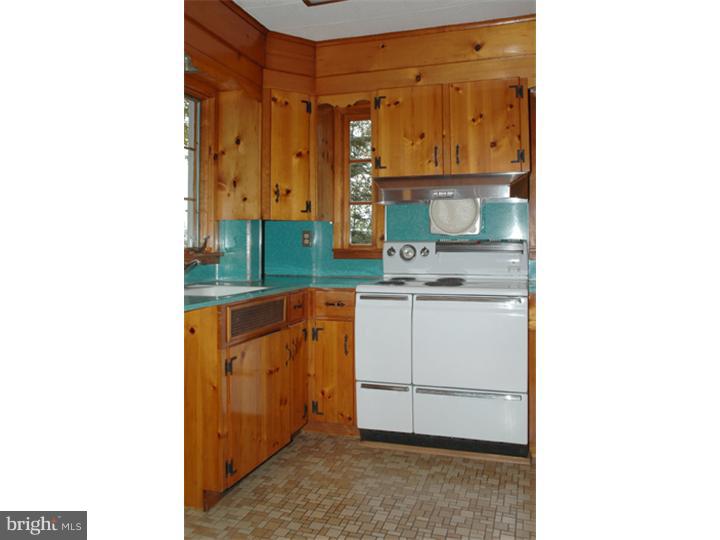 51 Crystal Cave Road Kutztown, PA 19530 - Photo 9 of 20 Kitchen