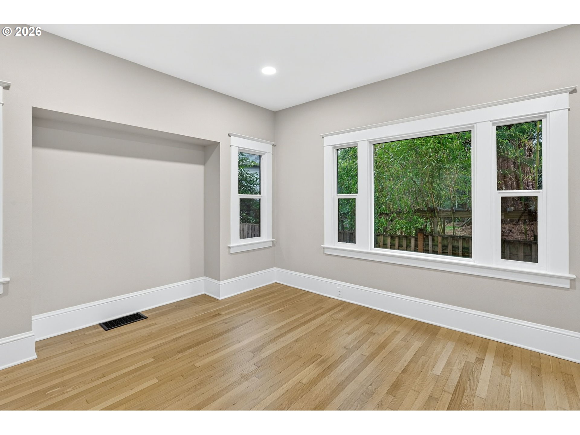 5465 Southwest Scholls Ferry Road Portland, OR 97225 - Photo 13 of 45