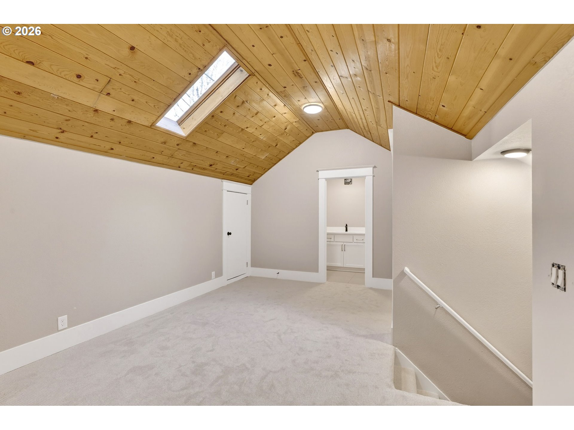 5465 Southwest Scholls Ferry Road Portland, OR 97225 - Photo 29 of 45