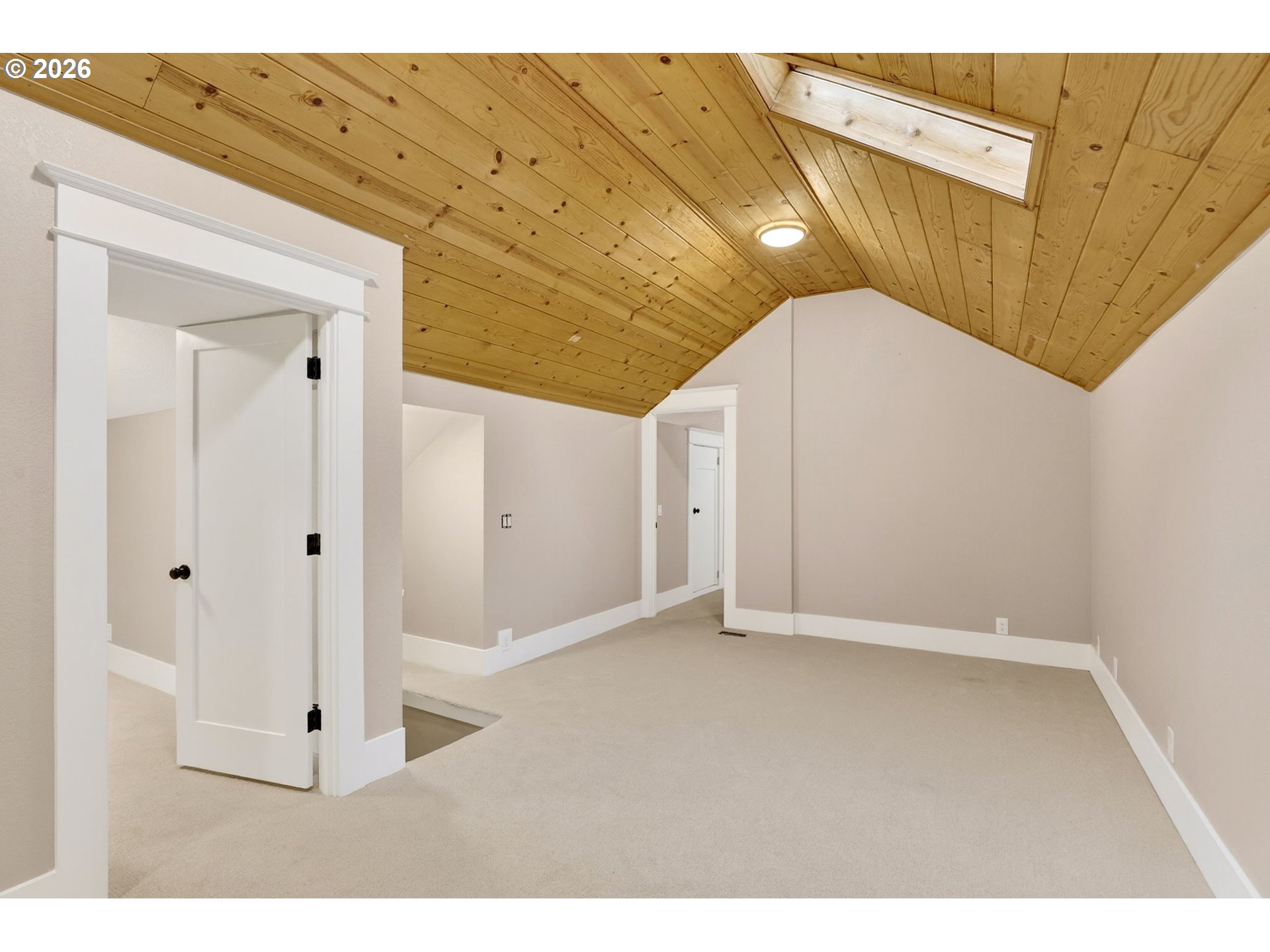 5465 Southwest Scholls Ferry Road Portland, OR 97225 - Photo 31 of 45