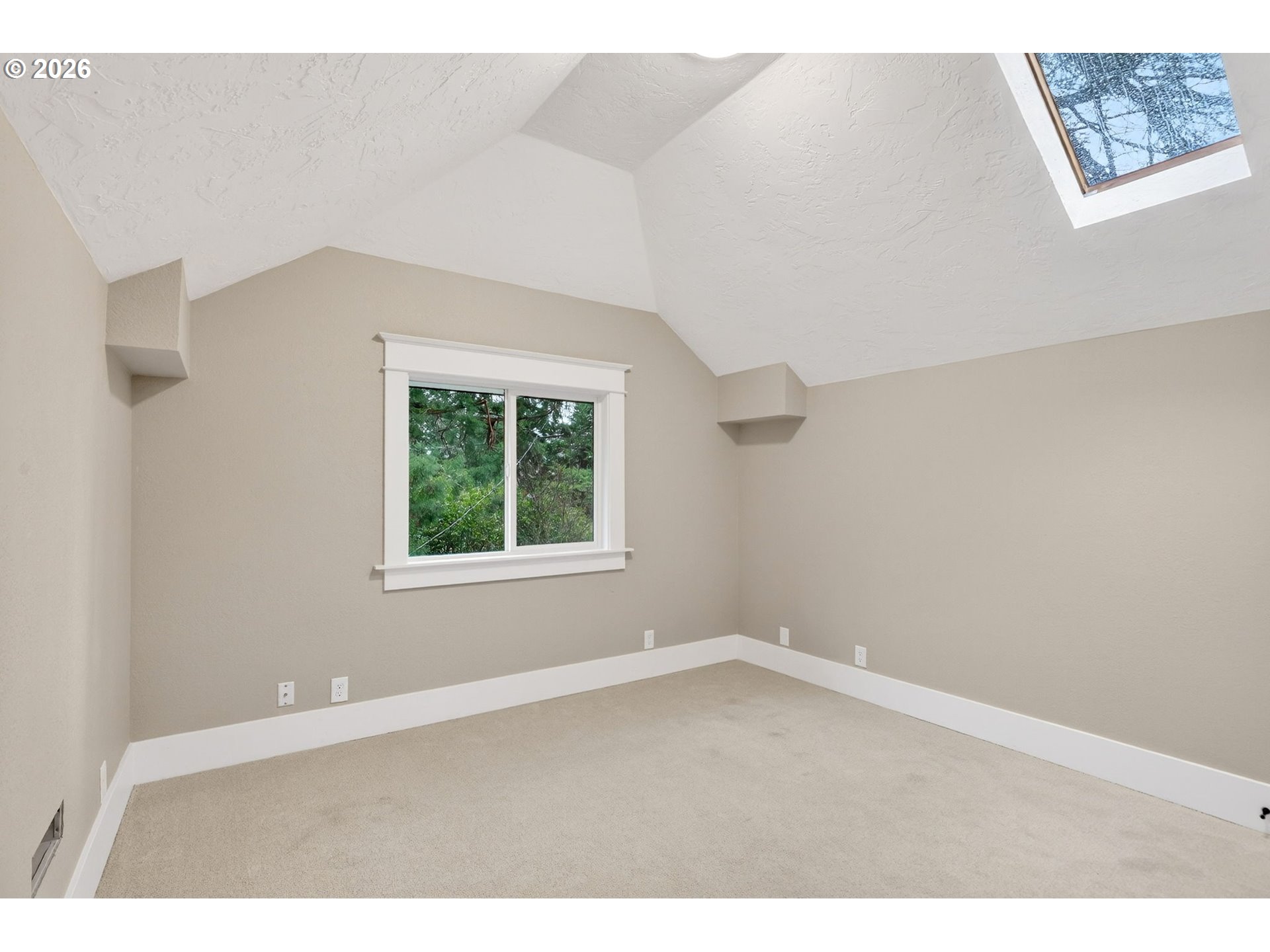 5465 Southwest Scholls Ferry Road Portland, OR 97225 - Photo 36 of 45