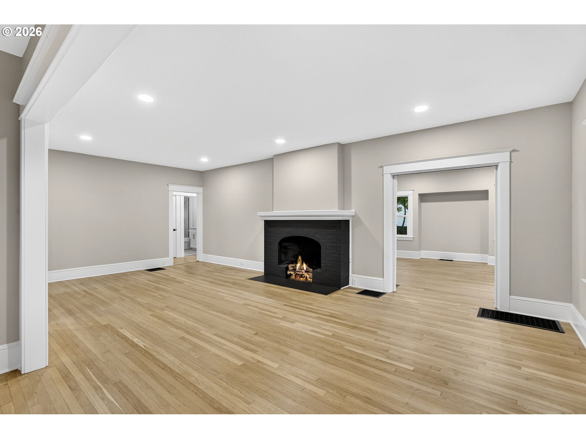 5465 Southwest Scholls Ferry Road Portland, OR 97225 - Photo 8 of 45