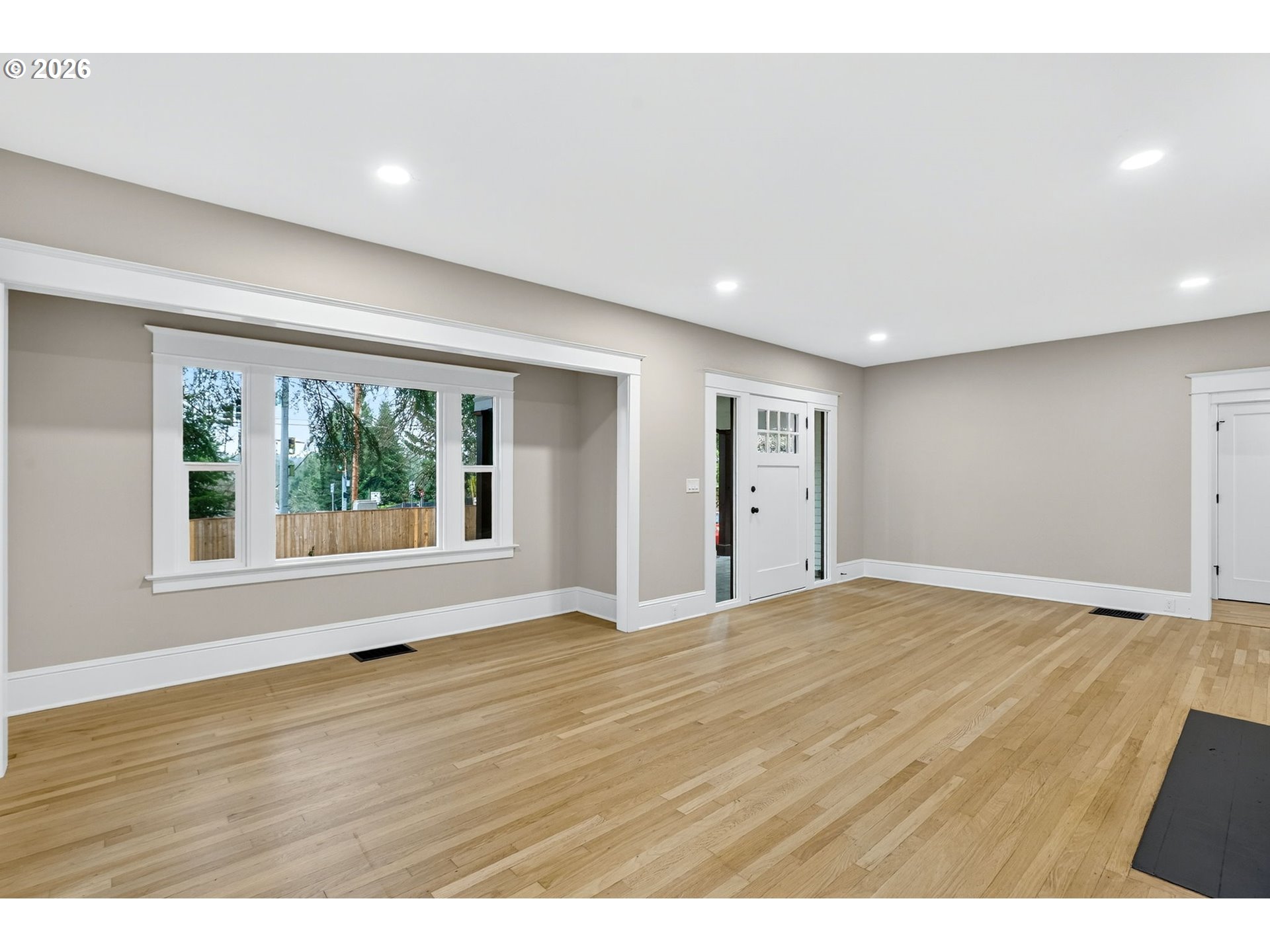 5465 Southwest Scholls Ferry Road Portland, OR 97225 - Photo 9 of 45