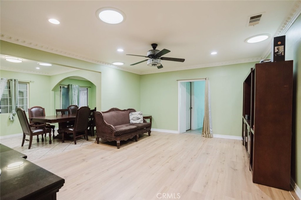 11338 Dronfield Avenue Pacoima, CA 91331 - Photo 6 of 46