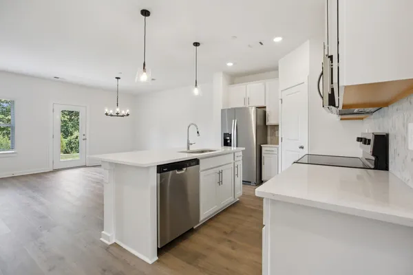 $340,800 | 7137 Cedarcrest Lane, Fairview, TN 37062