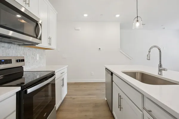 $340,800 | 7137 Cedarcrest Lane, Fairview, TN 37062