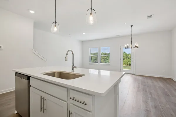 $340,800 | 7137 Cedarcrest Lane, Fairview, TN 37062