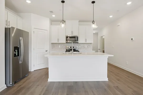 $340,800 | 7137 Cedarcrest Lane, Fairview, TN 37062