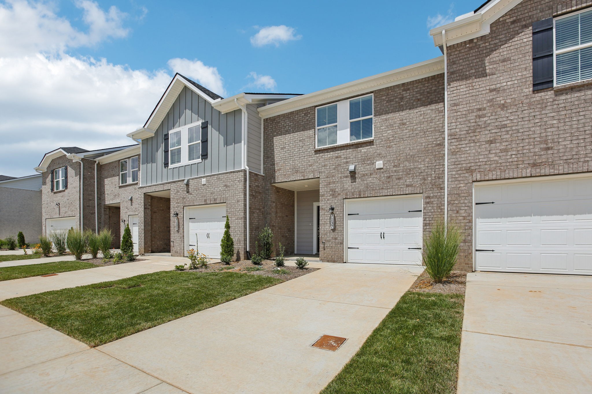 7137 Cedarcrest Lane Fairview, TN 37062 - Photo 3 of 41