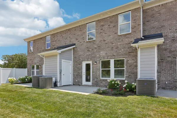 $340,800 | 7137 Cedarcrest Lane, Fairview, TN 37062