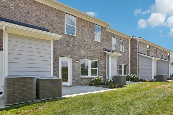 $340,800 | 7137 Cedarcrest Lane, Fairview, TN 37062