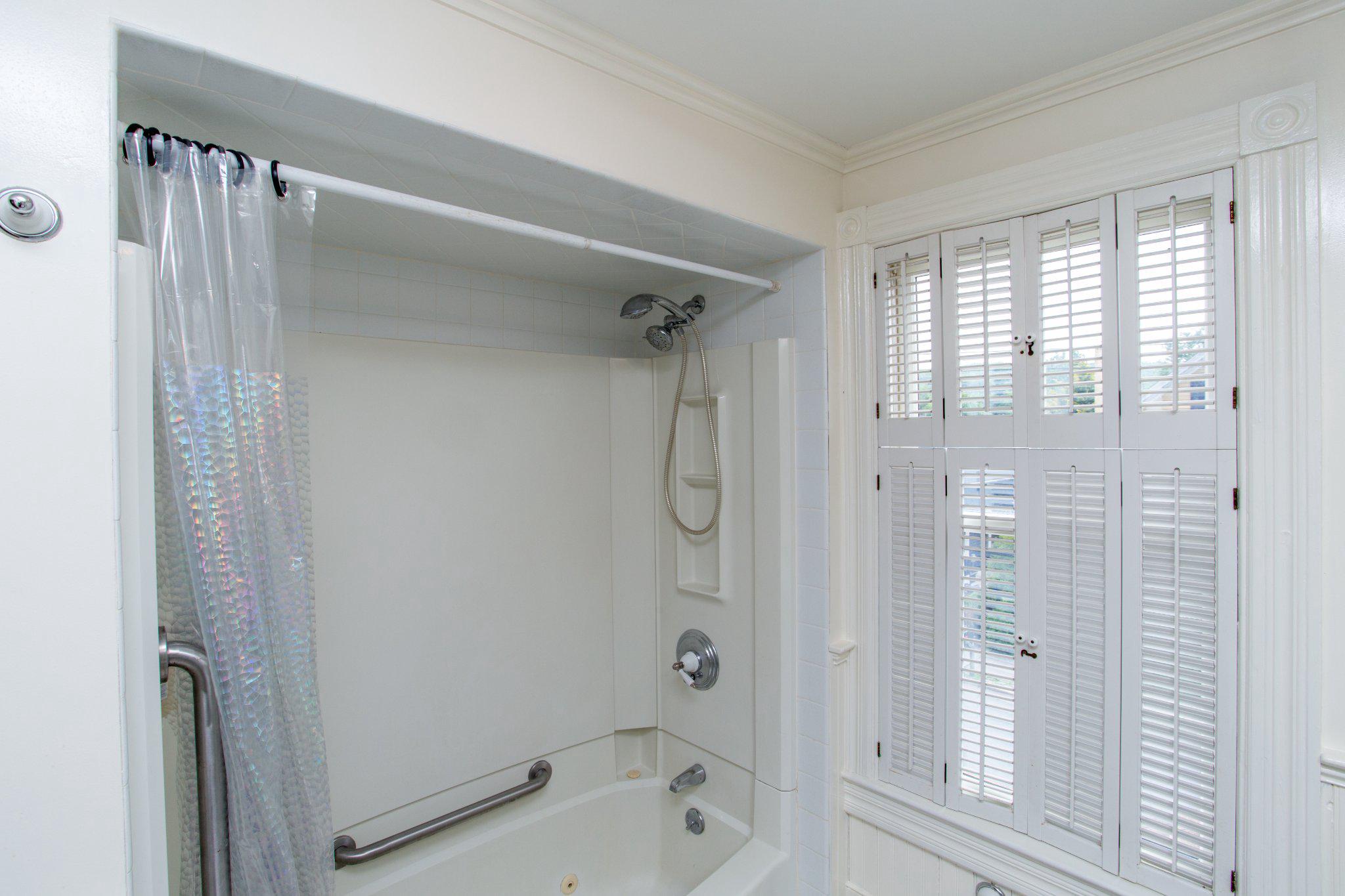 3 South Main Street Stockton, NJ 08559 - Photo 22 of 42 a bathroom with a shower and a tub