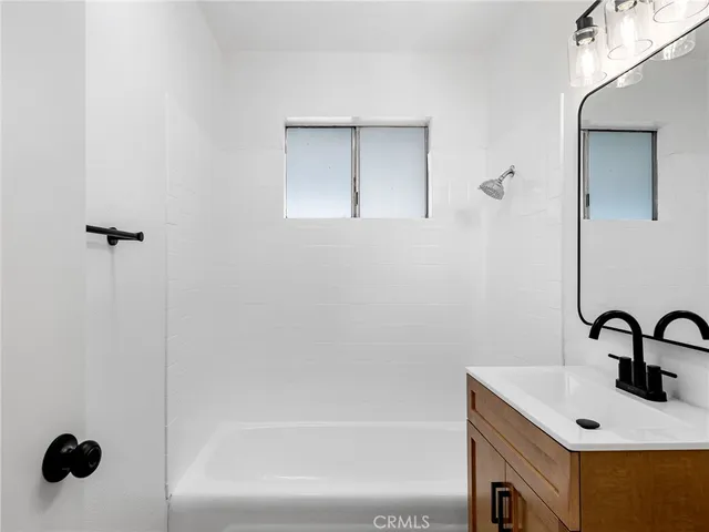 $319,900 | 16730 Batson Road, Victorville, CA 92395