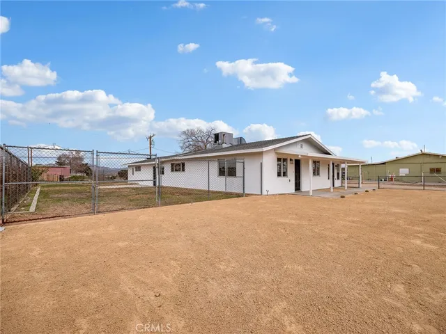 $319,900 | 16730 Batson Road, Victorville, CA 92395