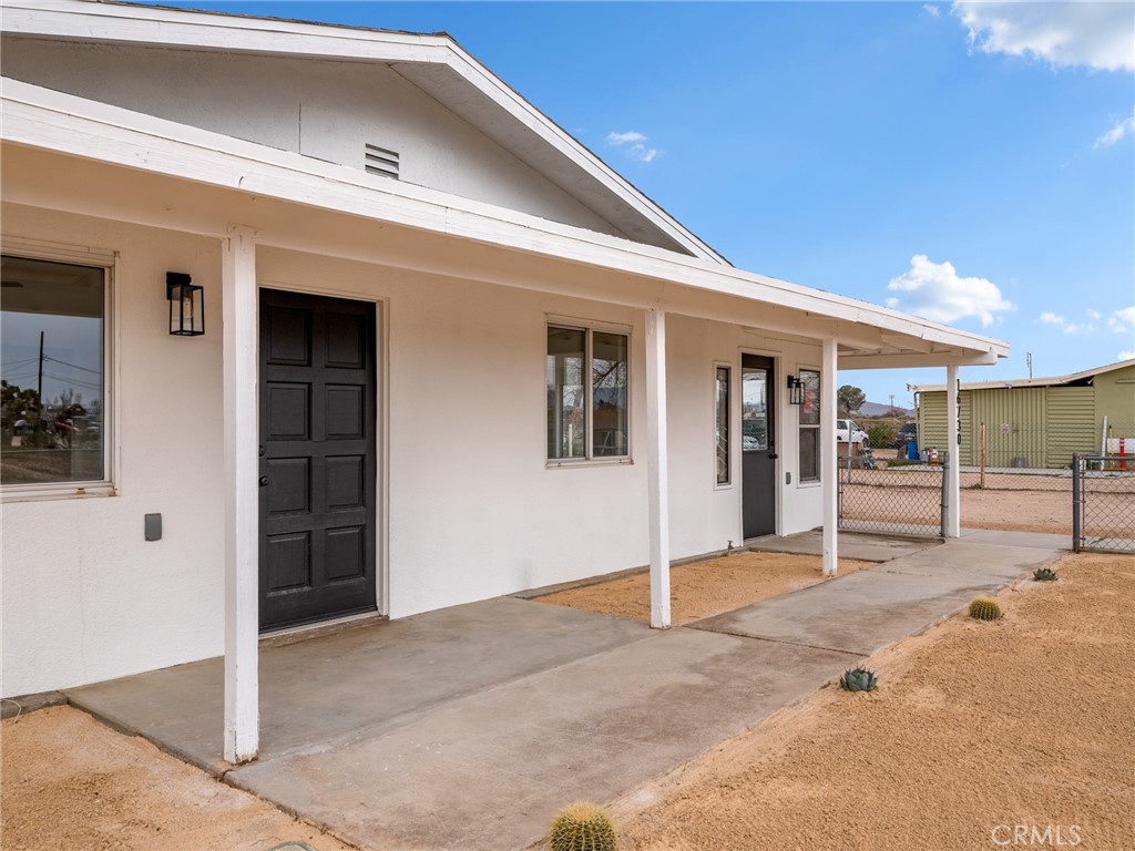 16730 Batson Road Victorville, CA 92395 - Photo 4 of 28