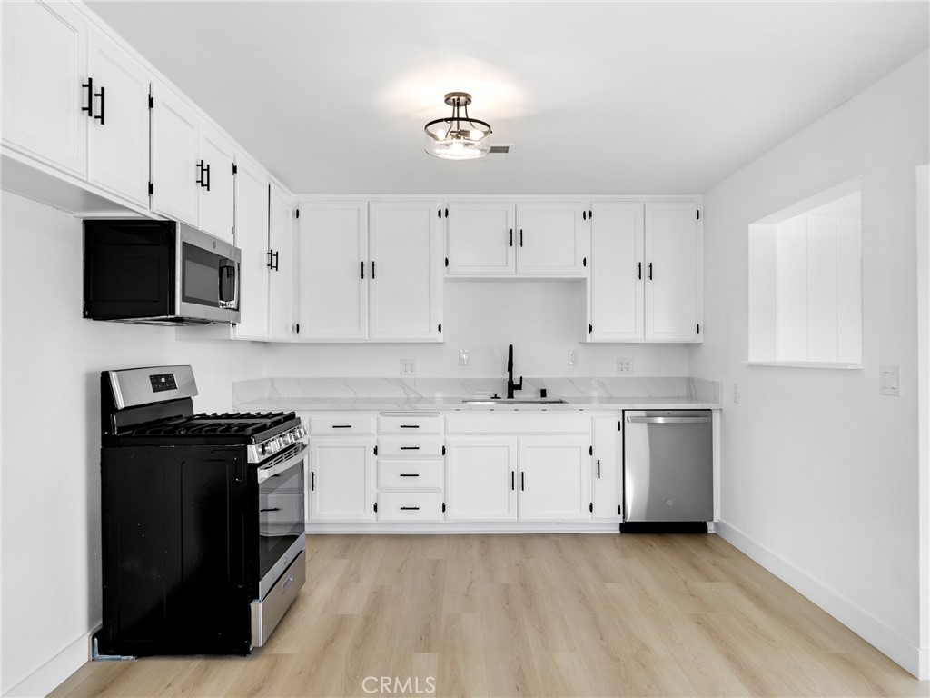 16730 Batson Road Victorville, CA 92395 - Photo 6 of 28