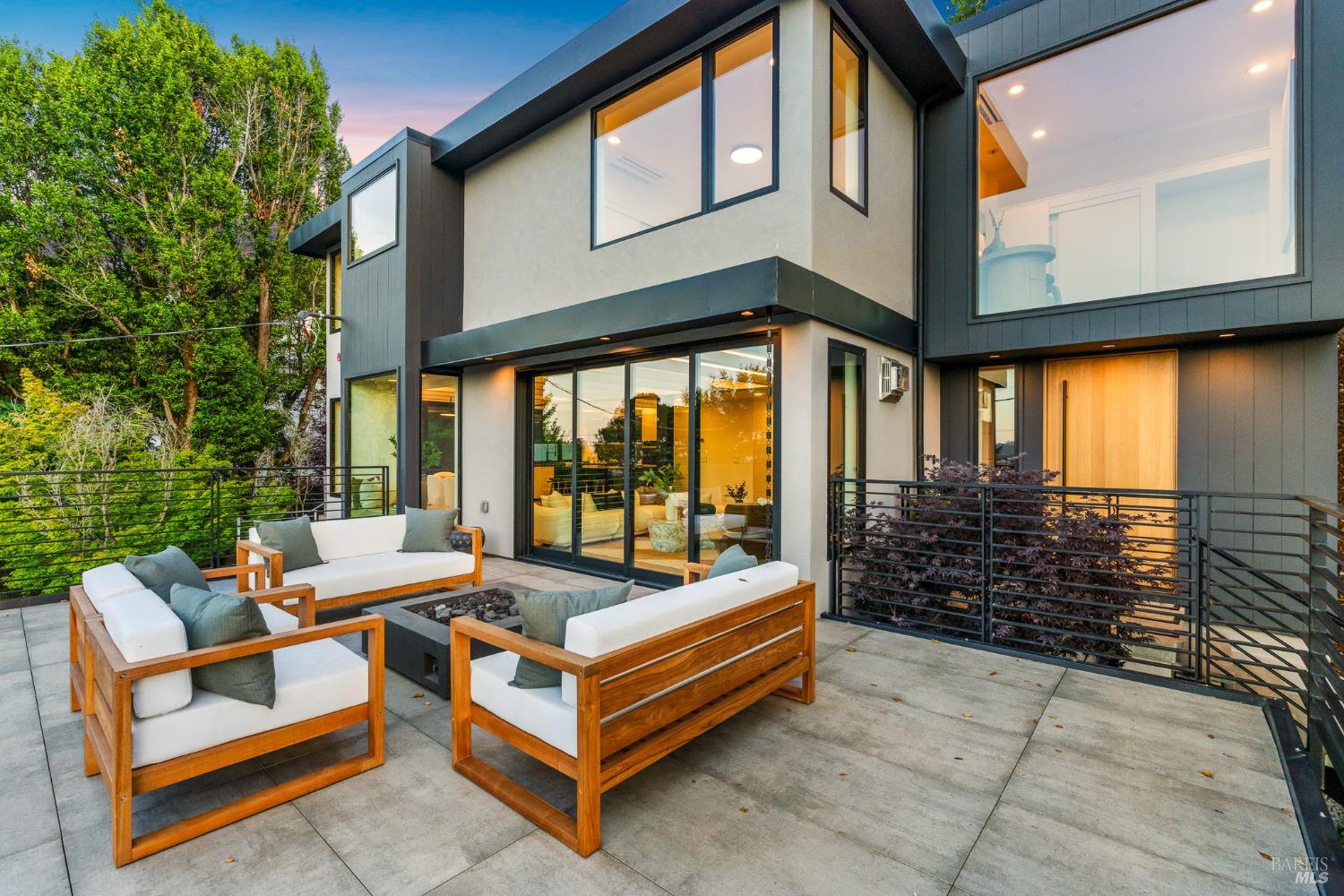 975 Greenhill Road Mill Valley, CA 94941 - Photo 44 of 53 a roof deck with couch and outdoor seating