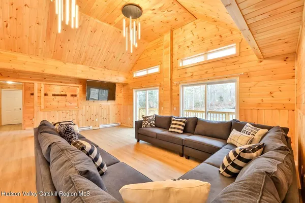 $1,700,000 | 6493 Highway 23A, Tannersville, NY 12485