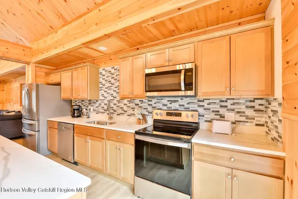 $1,700,000 | 6493 Highway 23A, Tannersville, NY 12485