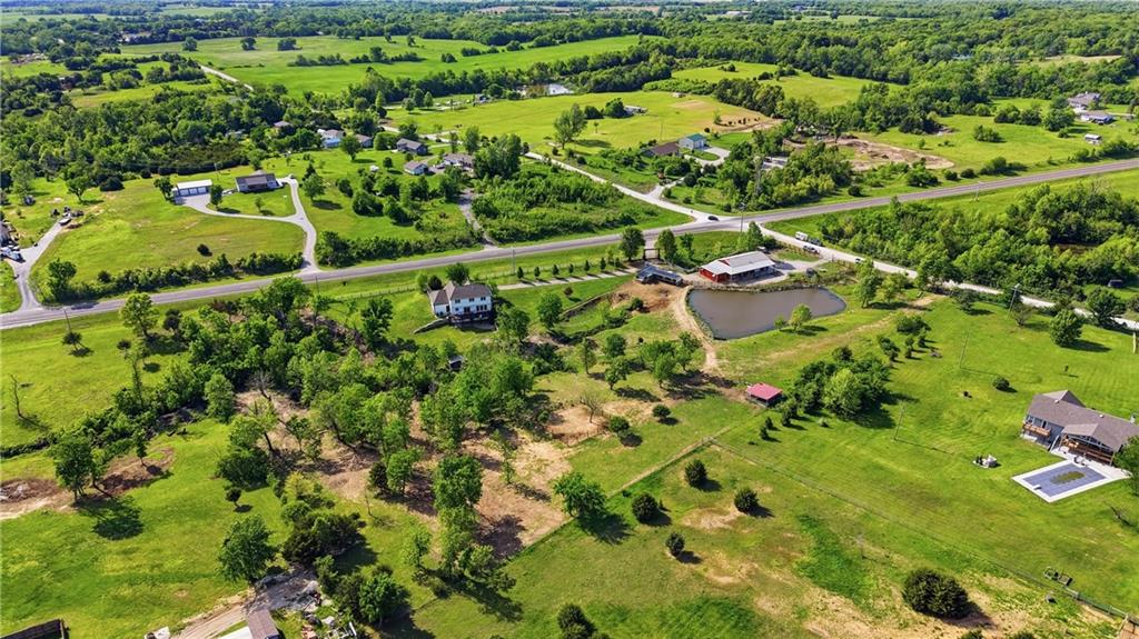 18411 Linwood Road Linwood, KS 66052 - Photo 6 of 57