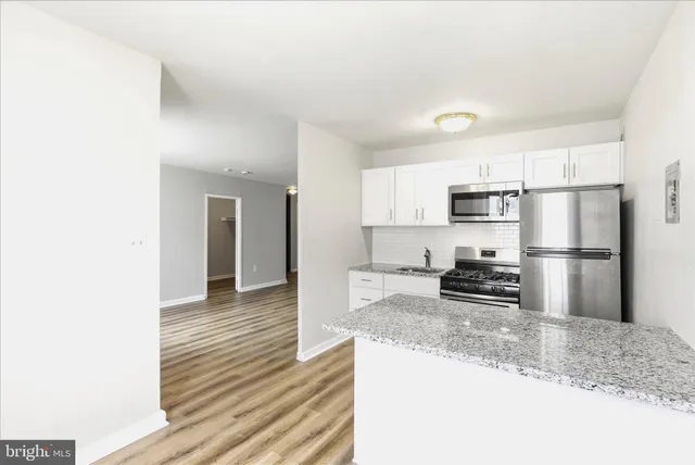 $1,700 | 1200 South Arlington Ridge Road, Unit 717, Arlington, VA 22202