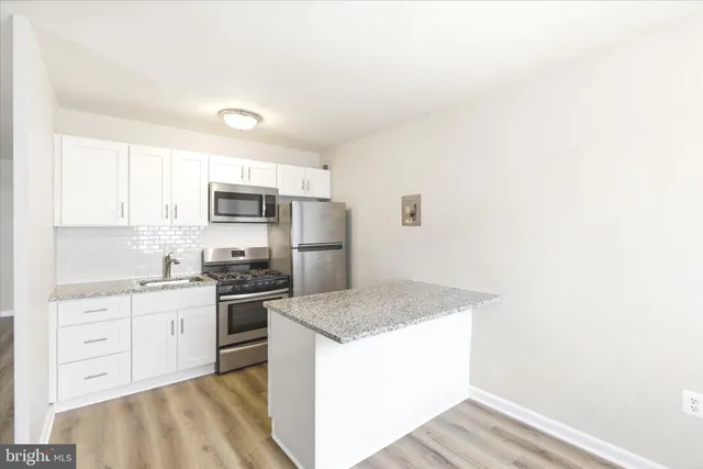 $1,700 | 1200 South Arlington Ridge Road, Unit 717, Arlington, VA 22202