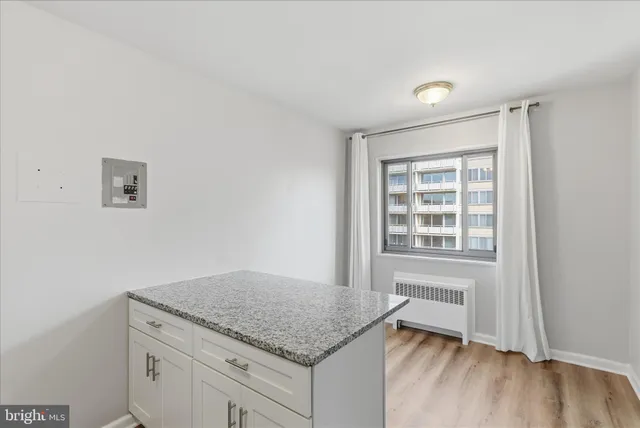 $1,700 | 1200 South Arlington Ridge Road, Unit 717, Arlington, VA 22202