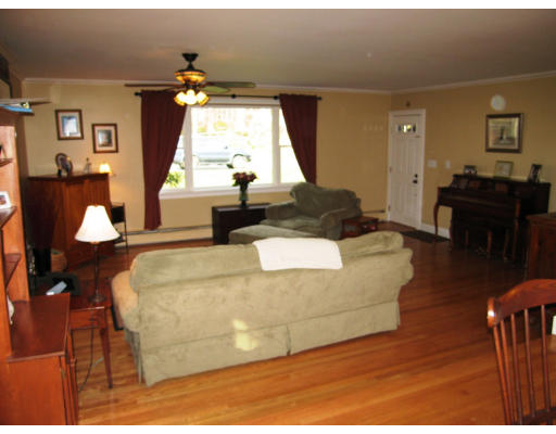 15 Spring Street Norfolk, MA 02056 - Photo 23 of 28 Gallery Image 23