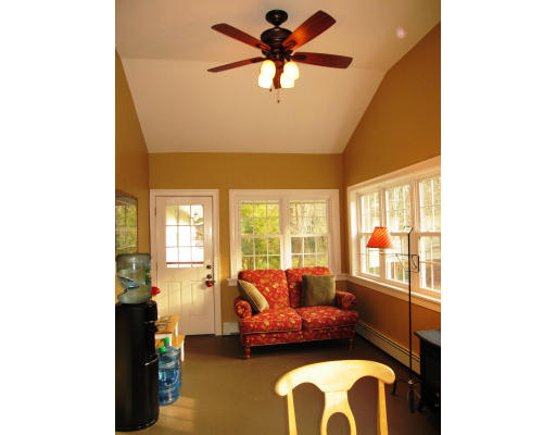 15 Spring Street Norfolk, MA 02056 - Photo 8 of 28 Gallery Image 8