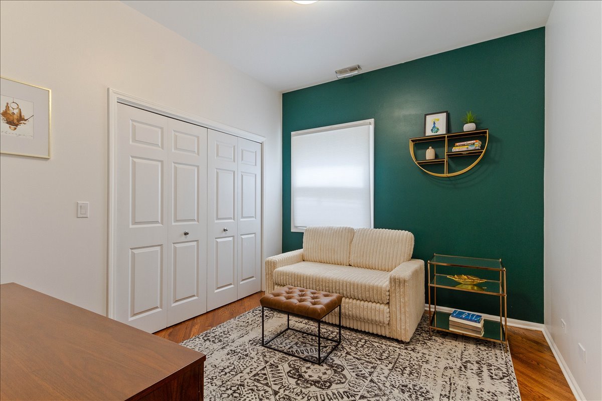 7028 North Ridge Boulevard, Unit 2S Chicago, IL 60645 - Photo 15 of 25